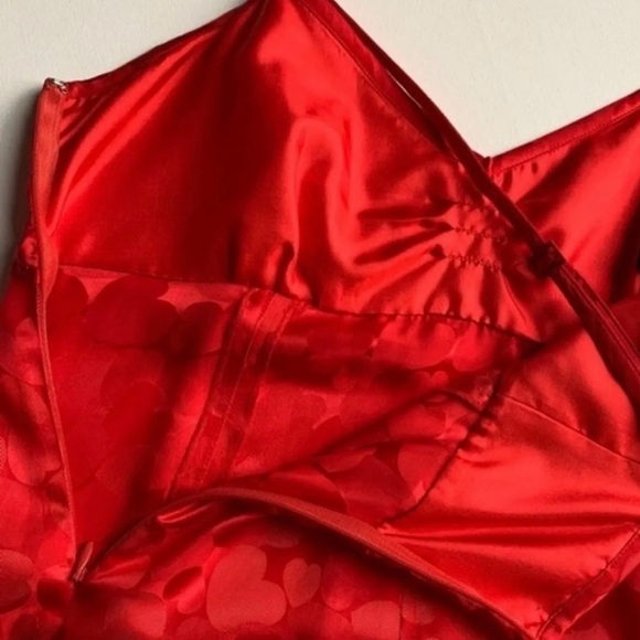 Marc Jacobs Silk Hearts Cami. - Picture 11 of 12